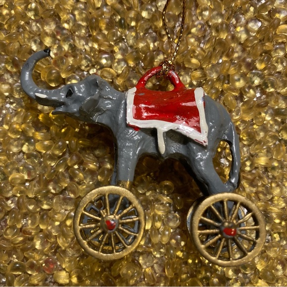 😻 3 for $13 Metal Elephant Christmas Ornament - Picture 3 of 13